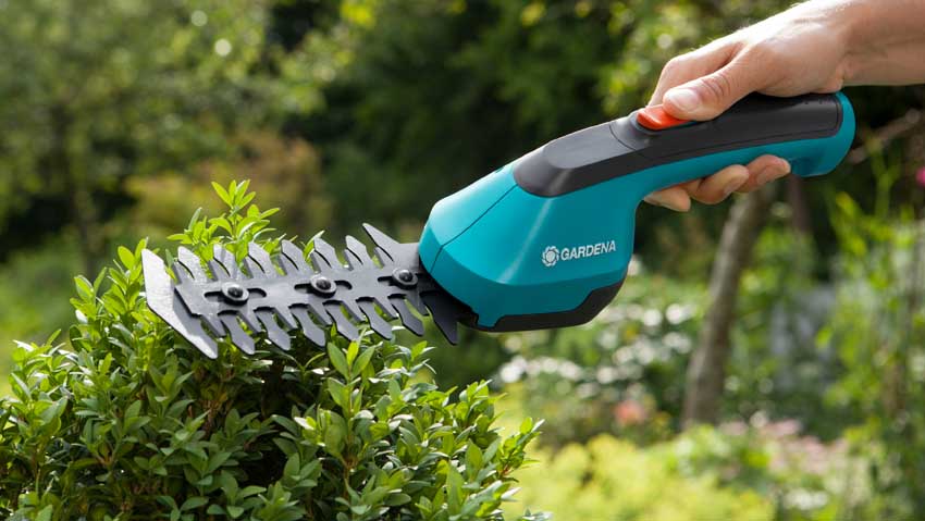Forbici a batteria per erba e siepi