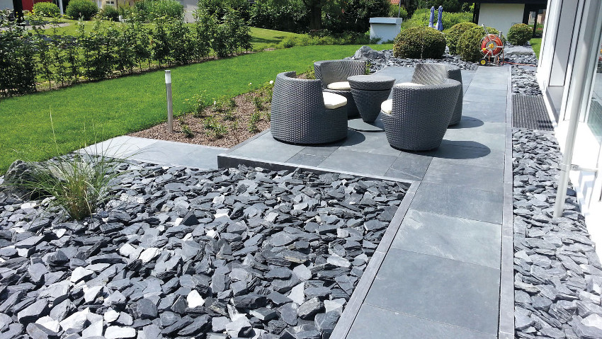 Ciottoli e granulati per decorare il giardino