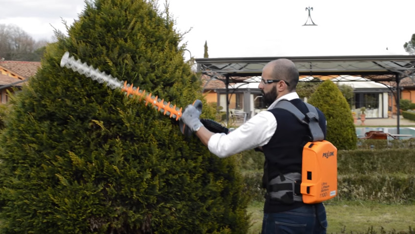 Il tagliasiepi professionale leggero ed ergonomico