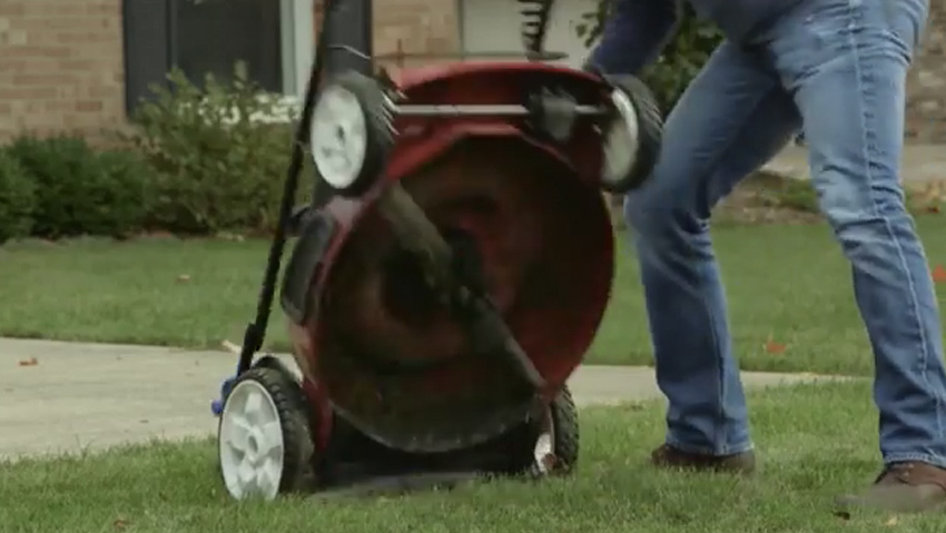 Briggs & Stratton presenta la nuova tecnologia Mow Nâ€™ Stow