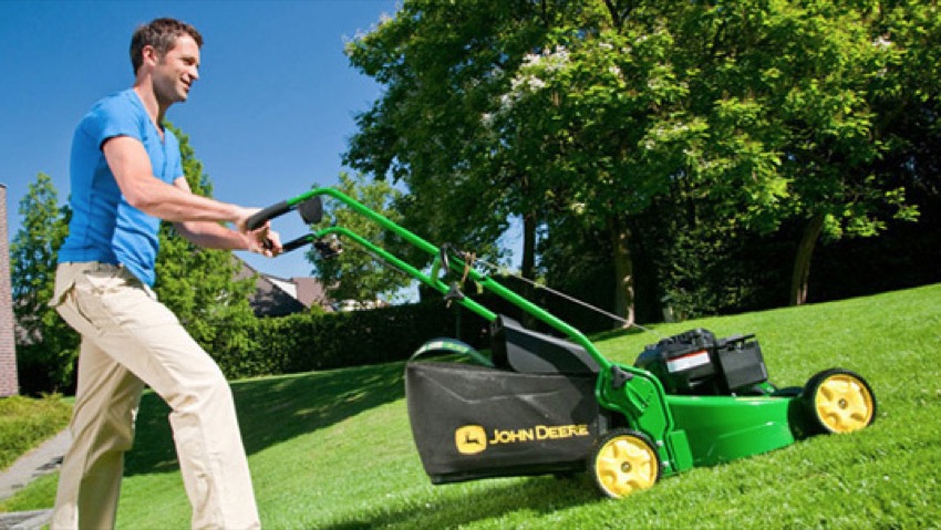 Nuova gamma di rasaerba John Deere
